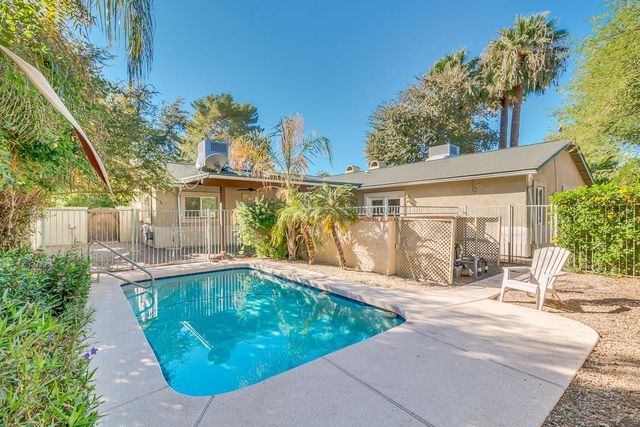 526 E Flynn Lane, Phoenix, AZ 85012