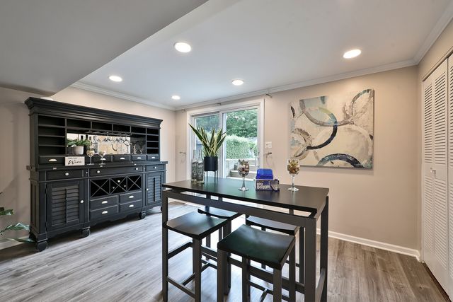 1328 Cabot Lane, Schaumburg, IL 60193