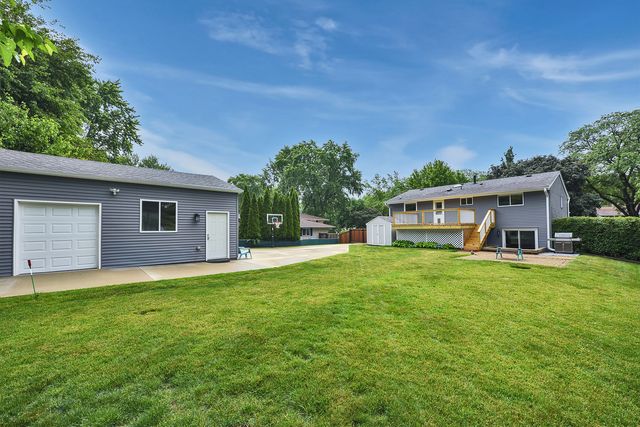 1328 Cabot Lane, Schaumburg, IL 60193
