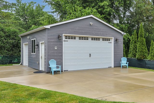 1328 Cabot Lane, Schaumburg, IL 60193