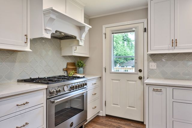 1328 Cabot Lane, Schaumburg, IL 60193