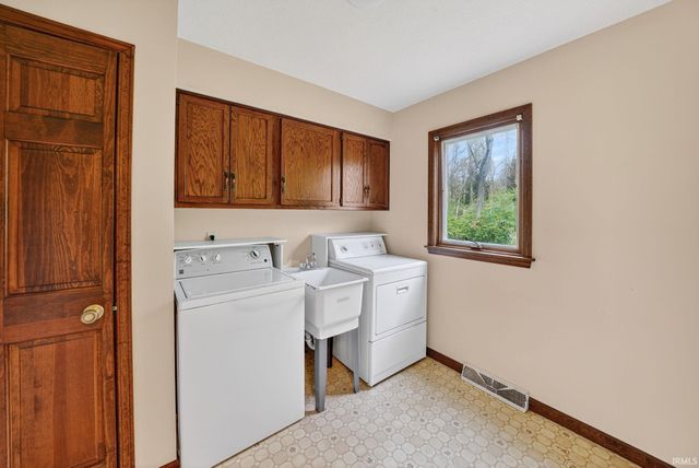 51132 Pheasant Run Drive, Granger, IN 46530