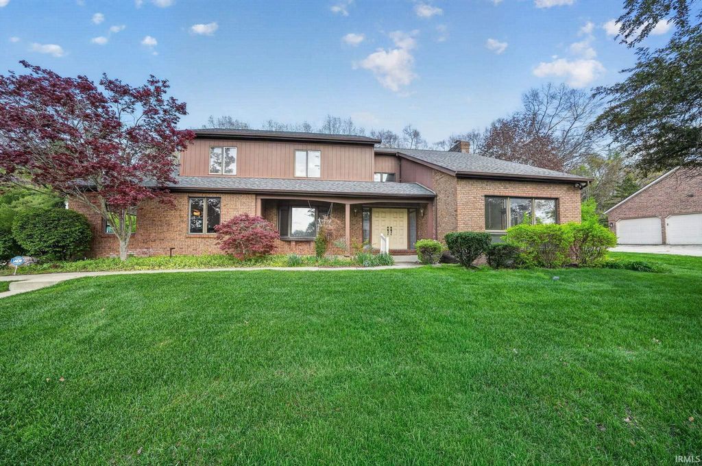 51132 Pheasant Run Drive, Granger, IN 46530