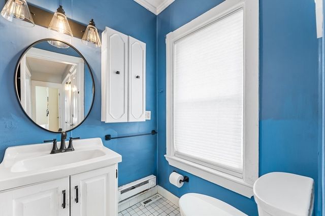 98 Cedar St 2, Dedham, MA 02026