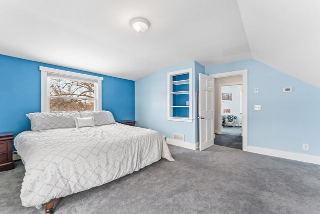 98 Cedar St 2, Dedham, MA 02026