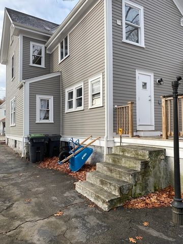 98 Cedar St 2, Dedham, MA 02026