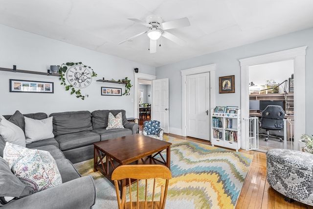 98 Cedar St 2, Dedham, MA 02026