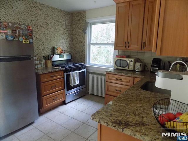 33 Wyndham Road, Norwood, NJ 07648
