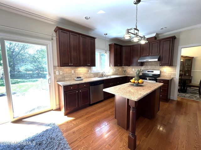 3 Chestnut Ridge Road, Holmdel, NJ 07733