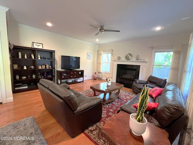 3 Chestnut Ridge Road, Holmdel, NJ 07733