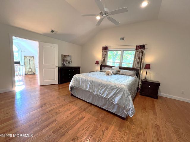 3 Chestnut Ridge Road, Holmdel, NJ 07733