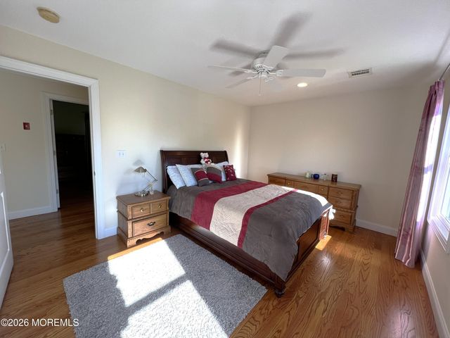 3 Chestnut Ridge Road, Holmdel, NJ 07733