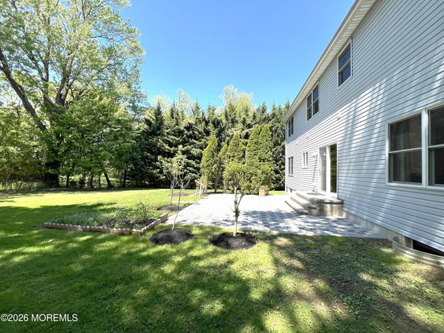 3 Chestnut Ridge Road, Holmdel, NJ 07733