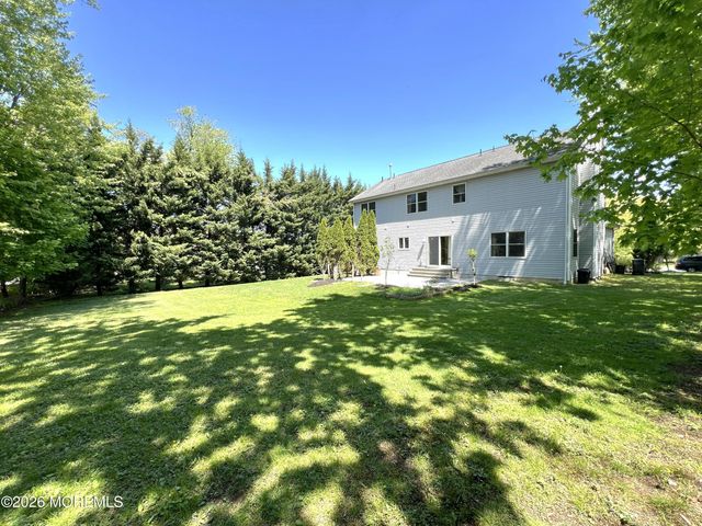 3 Chestnut Ridge Road, Holmdel, NJ 07733