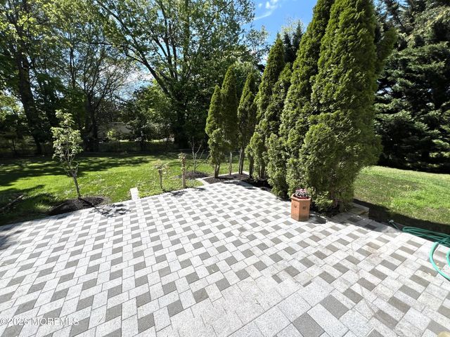 3 Chestnut Ridge Road, Holmdel, NJ 07733