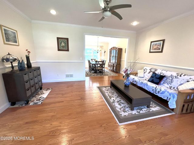 3 Chestnut Ridge Road, Holmdel, NJ 07733