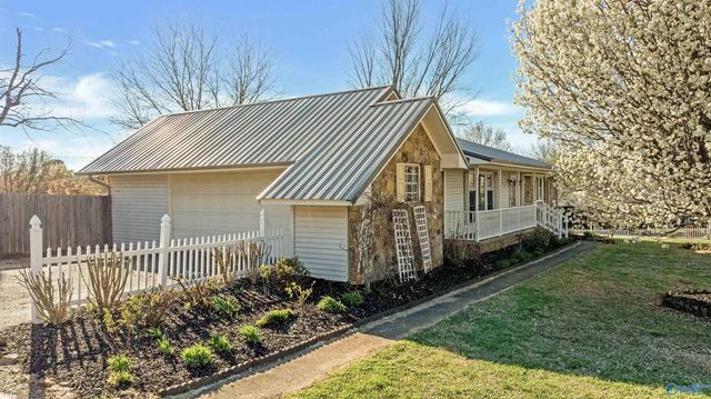216 45th Street NE, Fort Payne, AL 35967