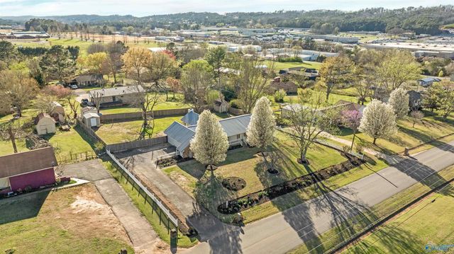 216 45th Street NE, Fort Payne, AL 35967