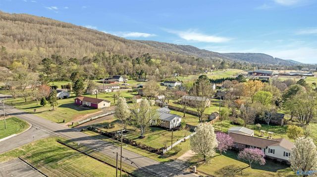 216 45th Street NE, Fort Payne, AL 35967