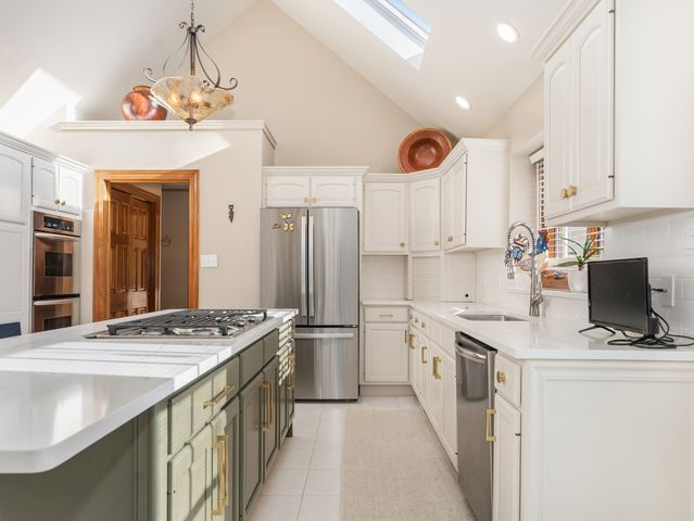 4005 White Eagle Drive, Naperville, IL 60564