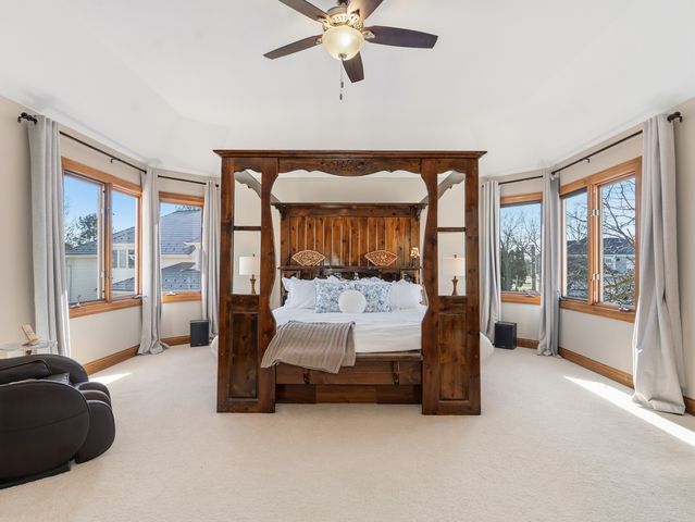 4005 White Eagle Drive, Naperville, IL 60564