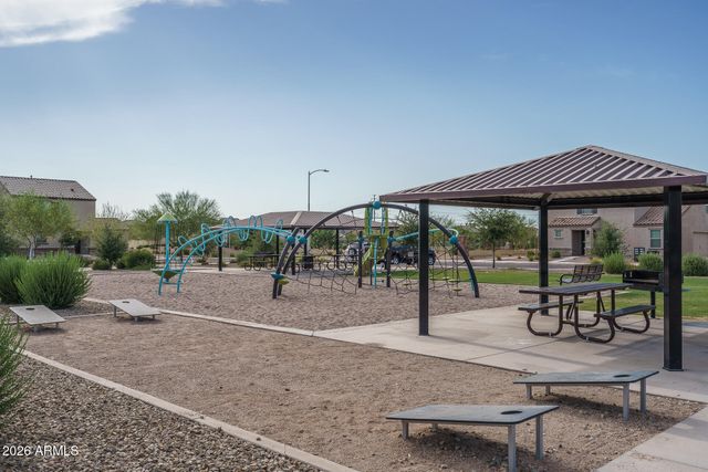 7644 W FLORENCE Avenue, Phoenix, AZ 85043