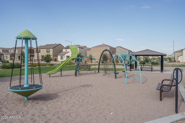 7644 W FLORENCE Avenue, Phoenix, AZ 85043