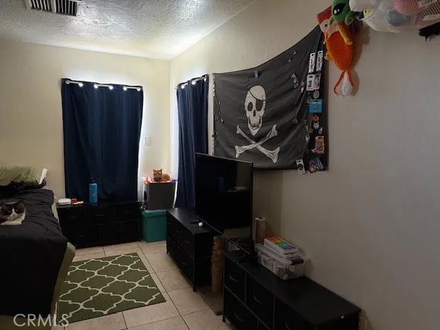 15557 5th Street, Victorville, CA 92395