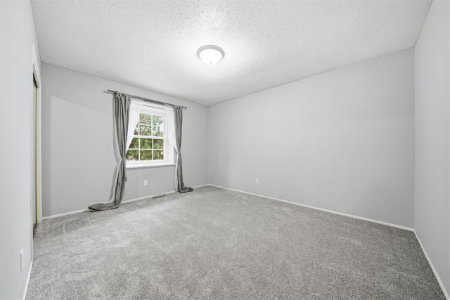 1401 S Fieldcrest, Wichita, KS 67209
