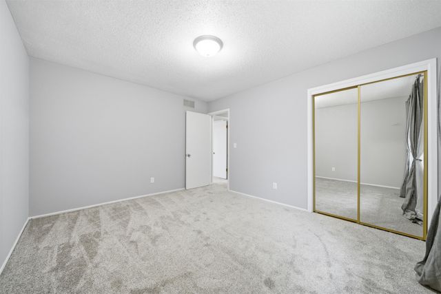 1401 S Fieldcrest, Wichita, KS 67209