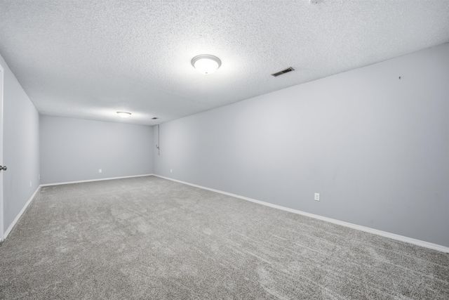 1401 S Fieldcrest, Wichita, KS 67209