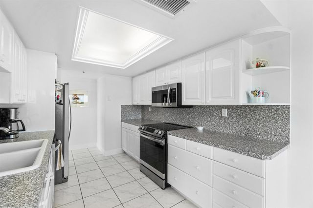 23200 Camino Del Mar 604, Boca Raton, FL 33433