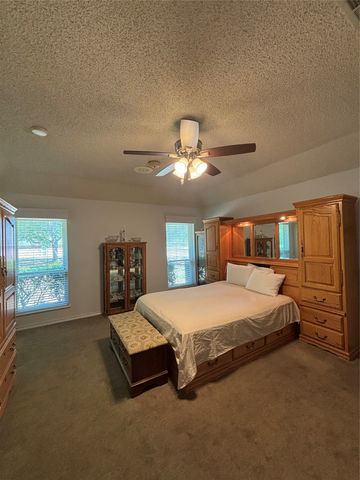 6065 Autumn Hills Drive, Fort Worth, TX 76140