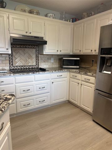 6065 Autumn Hills Drive, Fort Worth, TX 76140