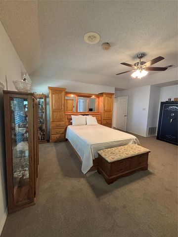 6065 Autumn Hills Drive, Fort Worth, TX 76140