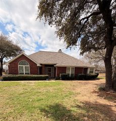 6065 Autumn Hills Drive, Fort Worth, TX 76140