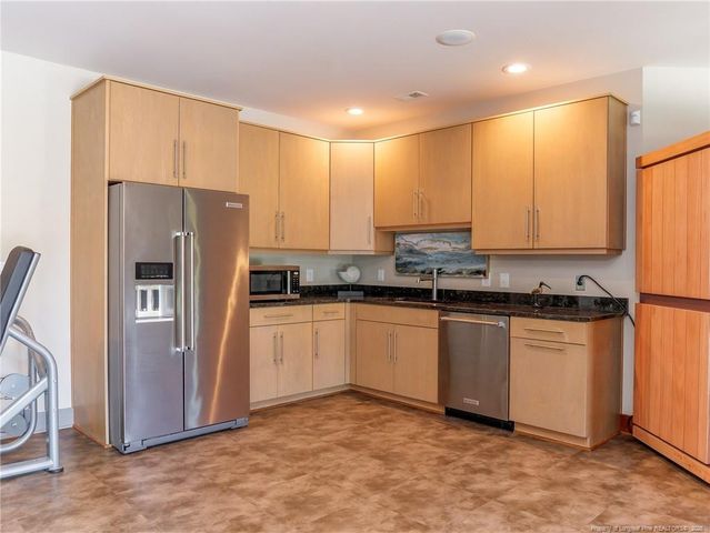 125 Belfair Court, Southern Pines, NC 28387