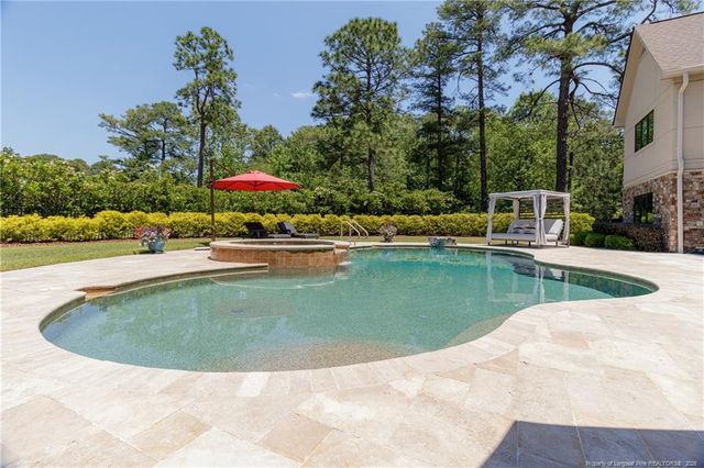 125 Belfair Court, Southern Pines, NC 28387