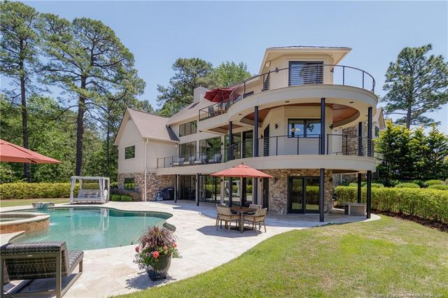 125 Belfair Court, Southern Pines, NC 28387