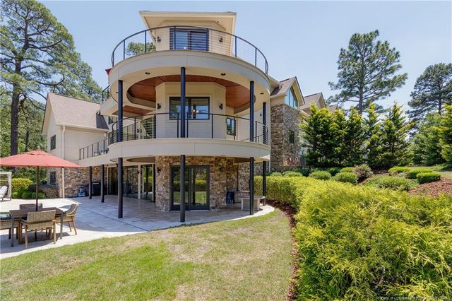 125 Belfair Court, Southern Pines, NC 28387