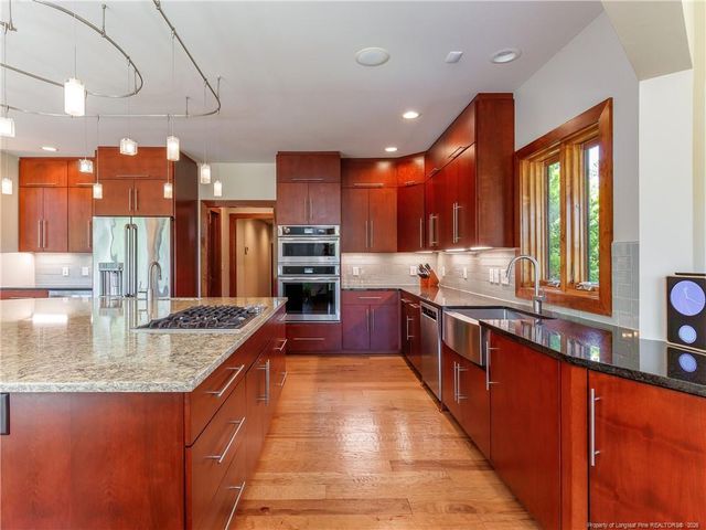 125 Belfair Court, Southern Pines, NC 28387