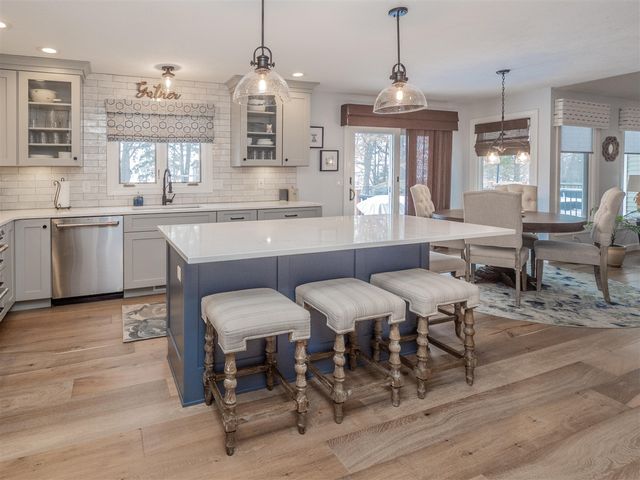 47178 Woodfield Drive, Mattawan, MI 49071