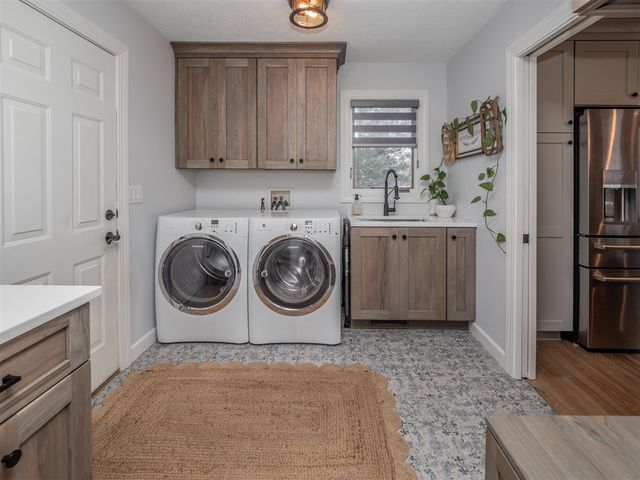 47178 Woodfield Drive, Mattawan, MI 49071