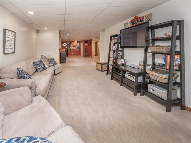 47178 Woodfield Drive, Mattawan, MI 49071