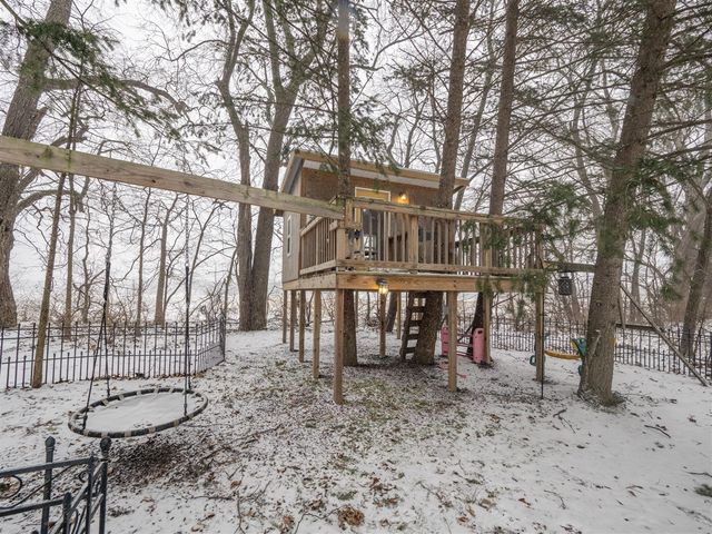 47178 Woodfield Drive, Mattawan, MI 49071