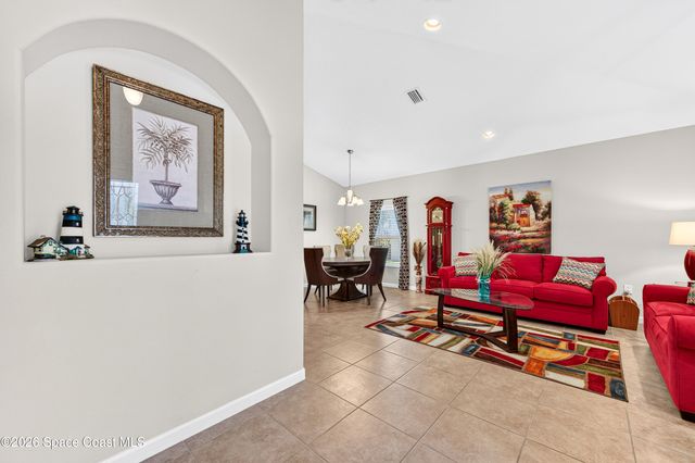 2247 Snapdragon Drive NW, Palm Bay, FL 32907