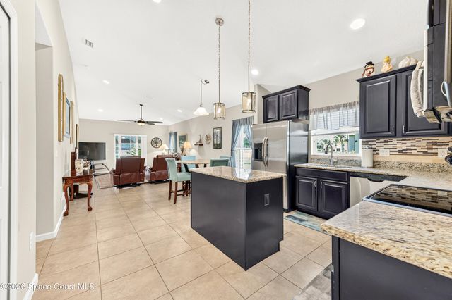 2247 Snapdragon Drive NW, Palm Bay, FL 32907