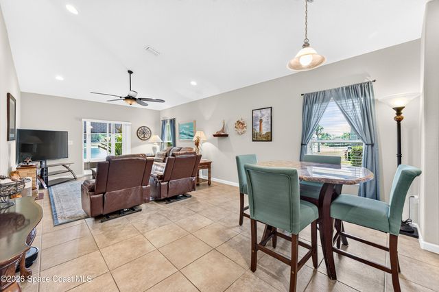 2247 Snapdragon Drive NW, Palm Bay, FL 32907