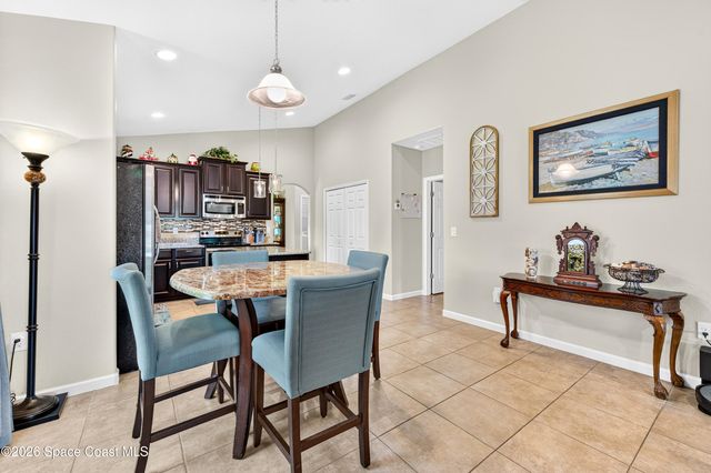 2247 Snapdragon Drive NW, Palm Bay, FL 32907