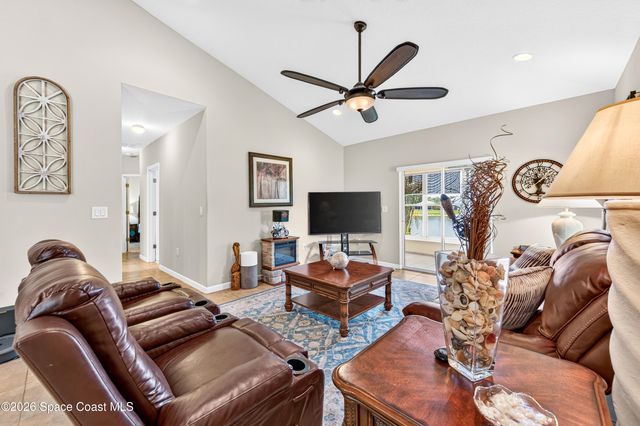 2247 Snapdragon Drive NW, Palm Bay, FL 32907